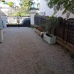 Un Rez De Jardin En Plein Centre